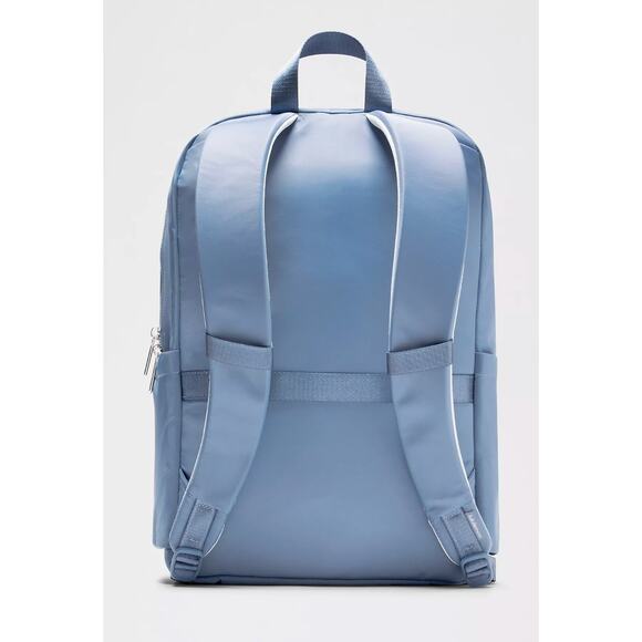 NWT Lululemon Everywhere Backpack - 22 L - Picture 2 of 10